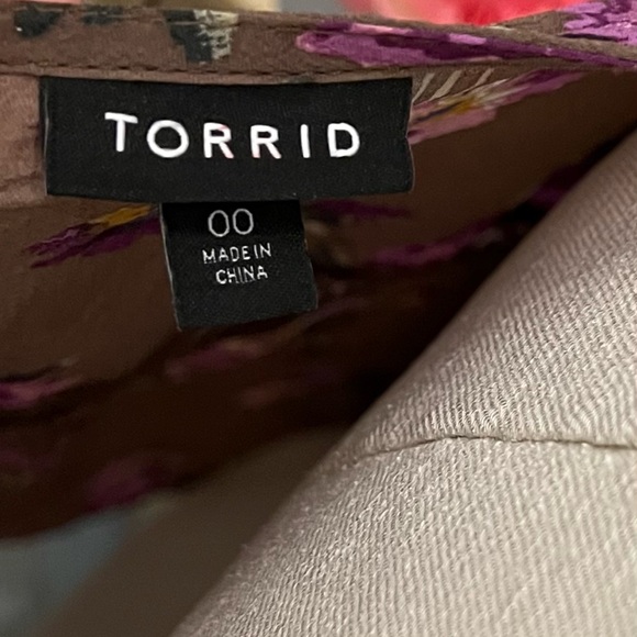 💜TORRID TOP💜 - Picture 8 of 10